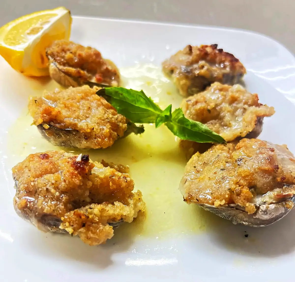 Baked clams oreganata